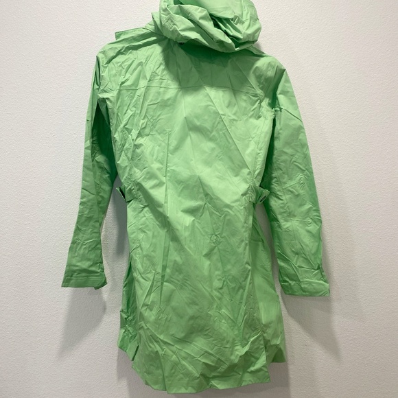 REI Women's Nylon High Visibility Rain Jacket - Large - Picture 8 of 9